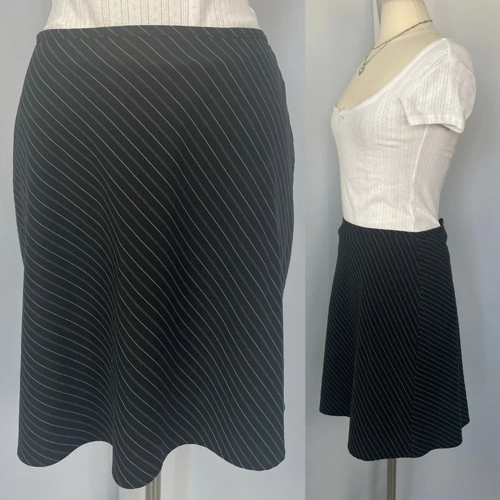 Y2K Mini Skirt Size 8 Black Pinstripe Low Rise A Line Office Siren Geek Chic Vtg